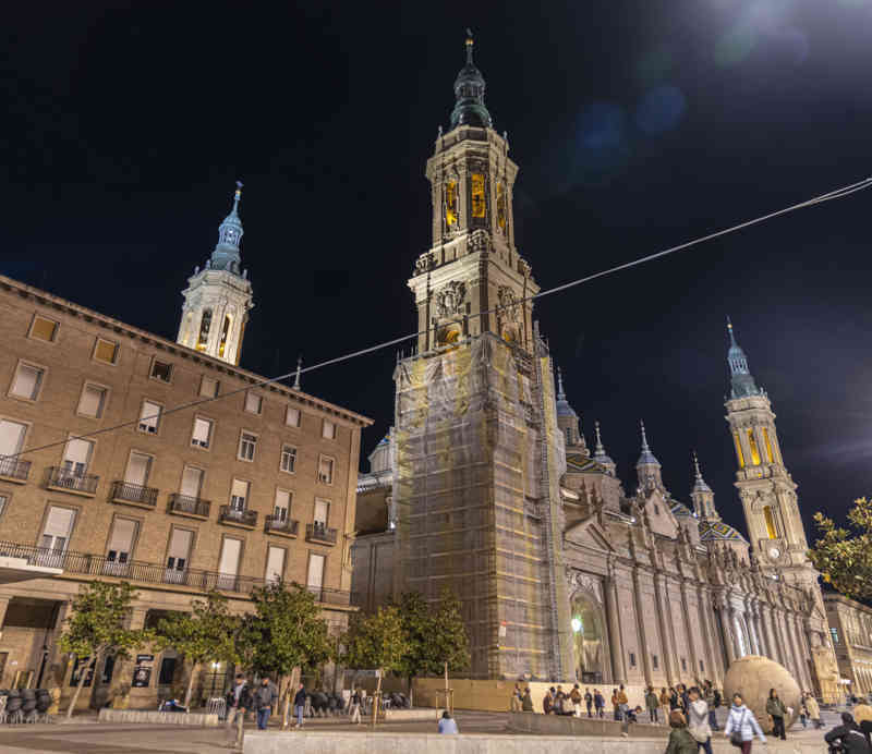 Zaragoza 019 - basílica de Nuestra Señora del Pilar.jpg